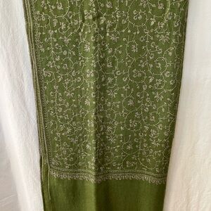 Elegant Green Floral Scarf